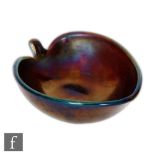 Tyra Lundgren - Venini - A small Italian Murano glass bowl circa 1940 in the form of a stylised leaf