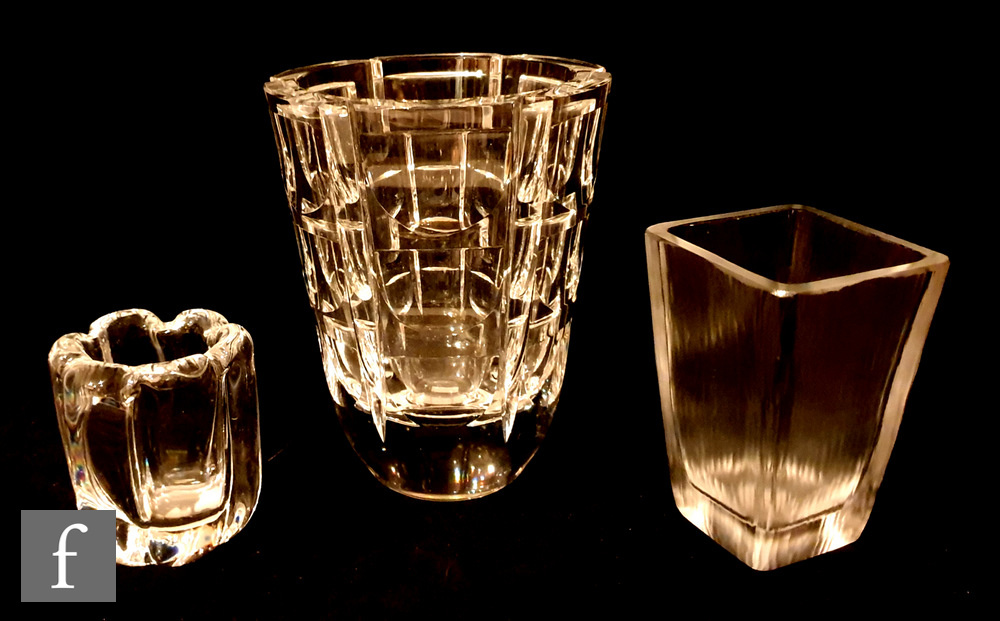 Simon Gate - Orrefors - A flared cylindrical crystal glass vase cut and polished in the Thousand
