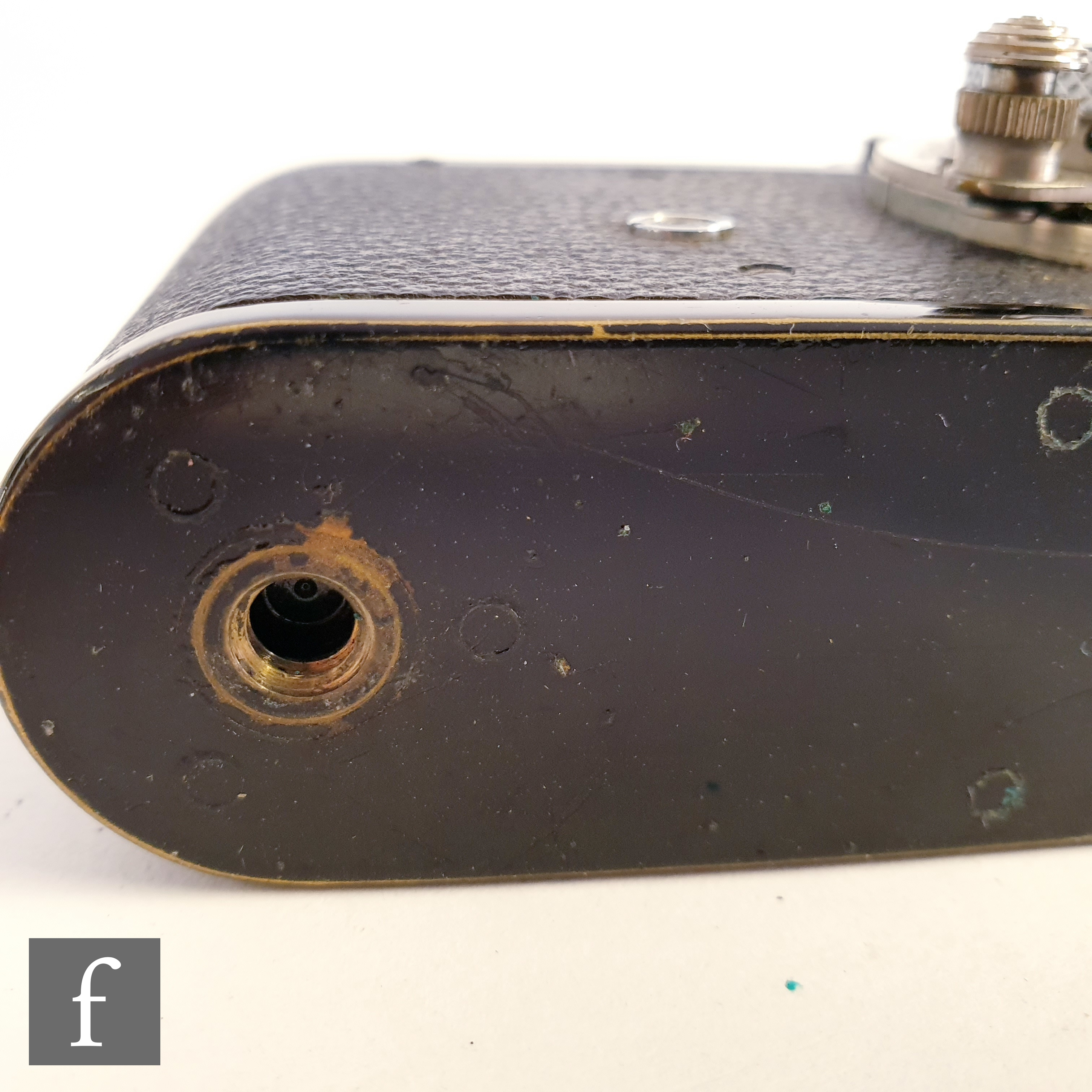 A Leica II rangefinder camera, circa 1933, black case, serial number 107155, with Leitz Elmar f= - Image 2 of 6