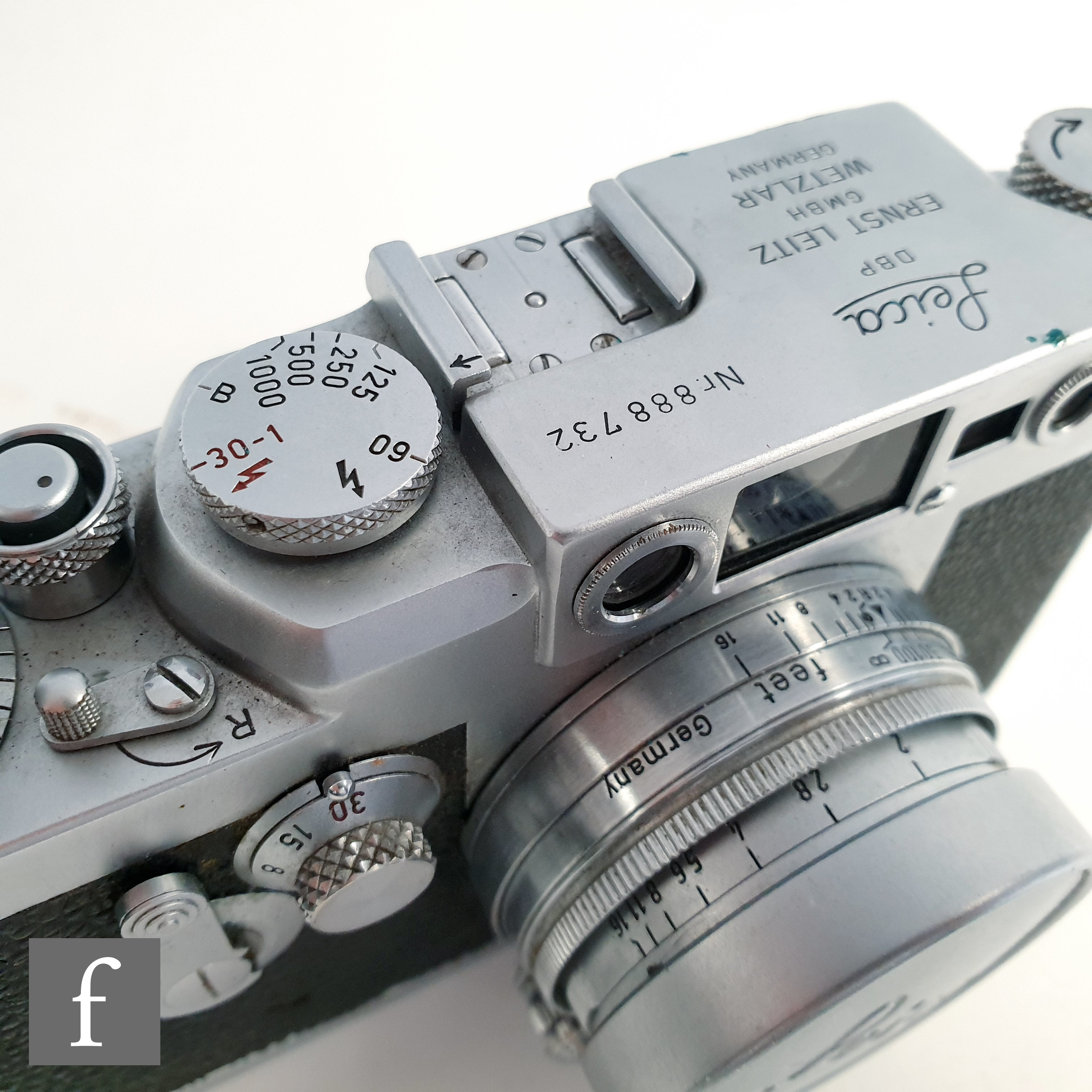 A Leica IIIG rangefinder screw mount camera, circa 1957, serial number 888732, with Ernst Leitz f= - Image 5 of 6