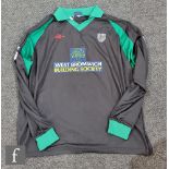 A Russell Hoult match worn West Bromwich Albion football goalkeepers shirt No 1 in black and