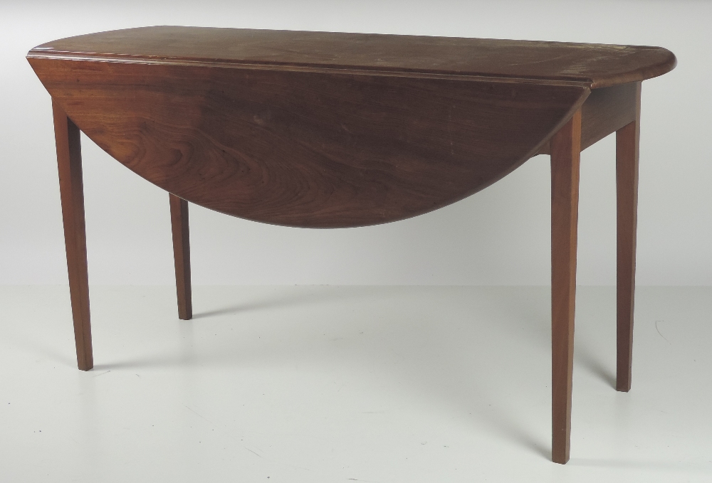 A good quality small mahogany Hunt Table, with large frieze drawer and falling leaves,