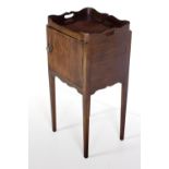 A fine quality Georgian style mahogany tray top Bedside Locker,