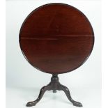 A Georgian period Irish mahogany circular Pod Table,