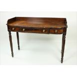 A fine quality 19th Century Irish mahogany Dressing Table, possibly by Gillingtons,