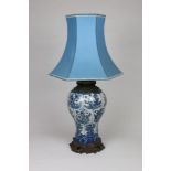 A large Chinese blue and white Crackle Ware Vase Table Lamp,