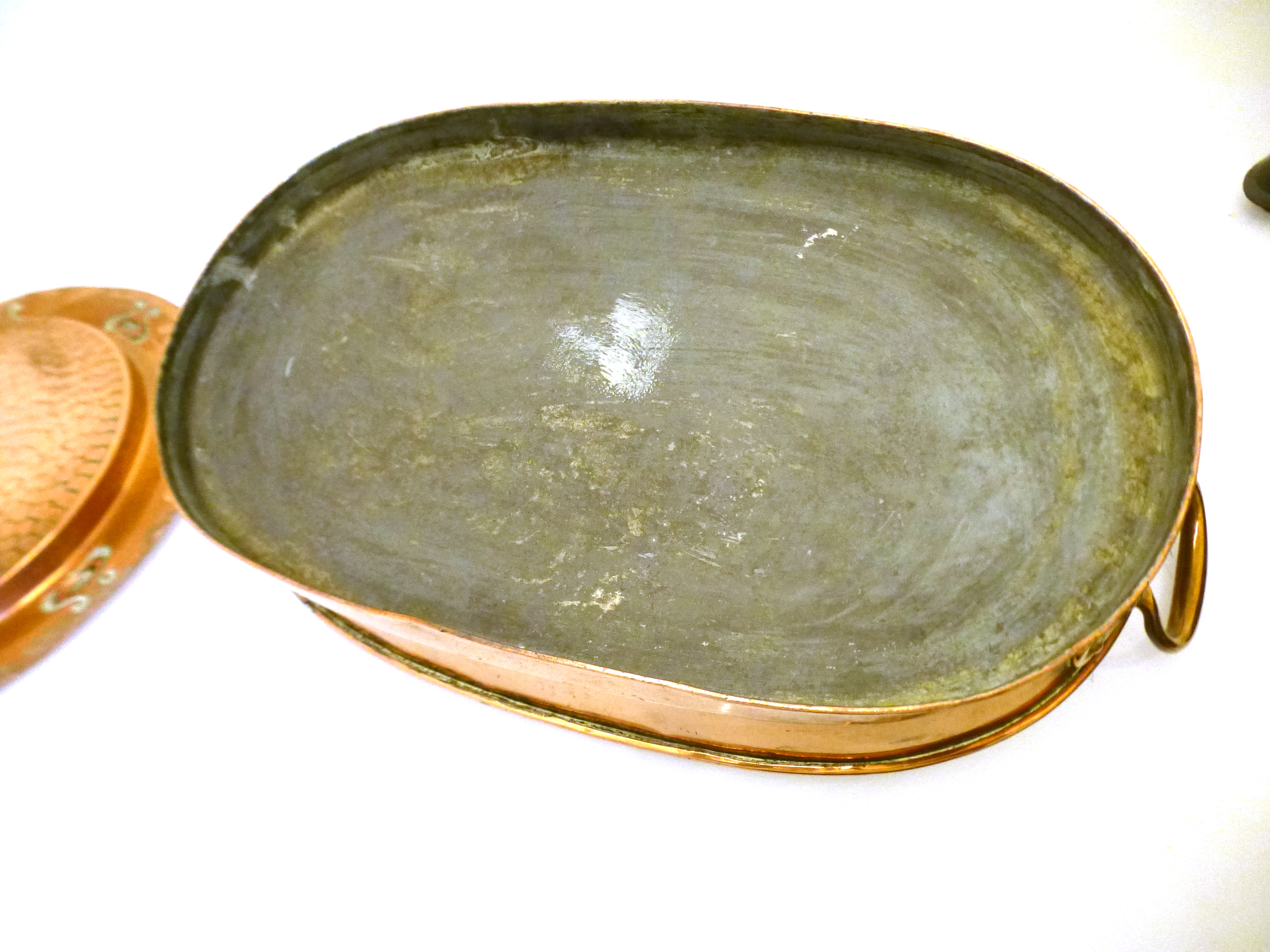 COPPER DISH (19.5" X 10.5") AND COPPER CHARGER (D: 14.5") - Image 6 of 6