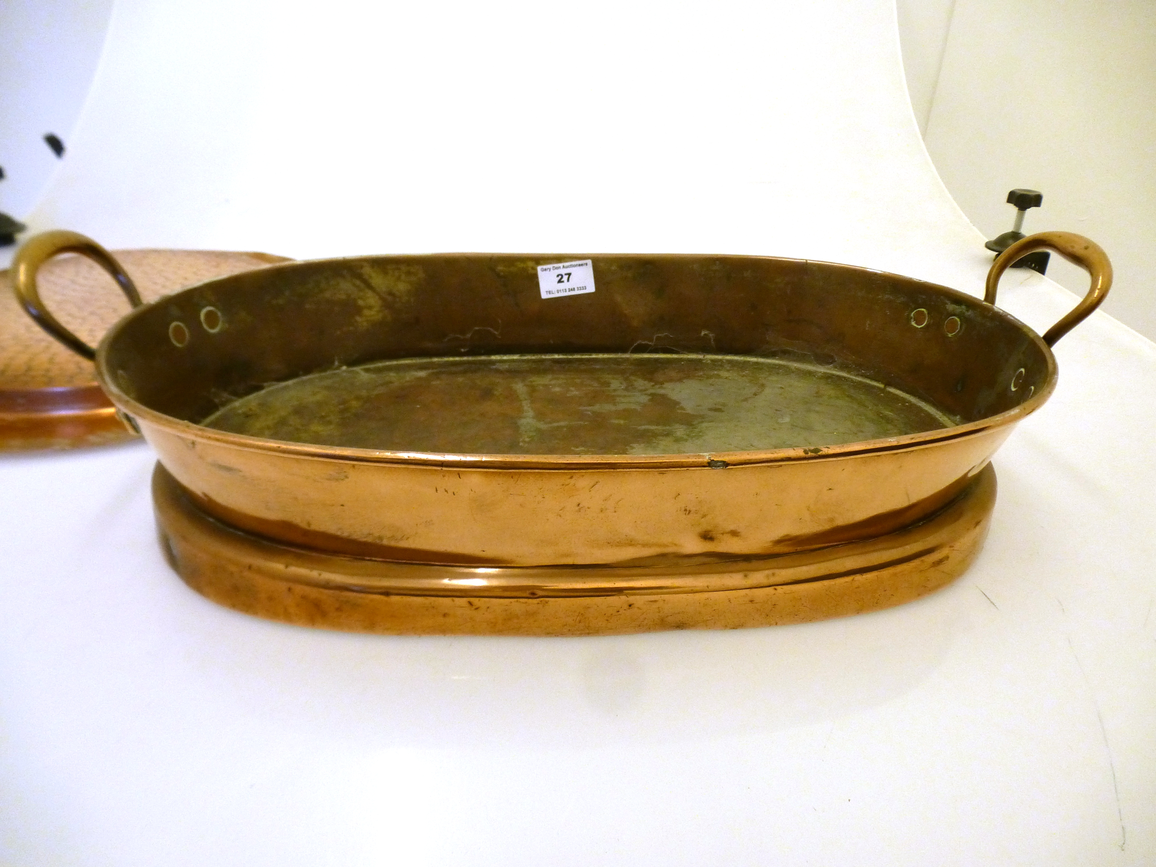 COPPER DISH (19.5" X 10.5") AND COPPER CHARGER (D: 14.5") - Image 4 of 6