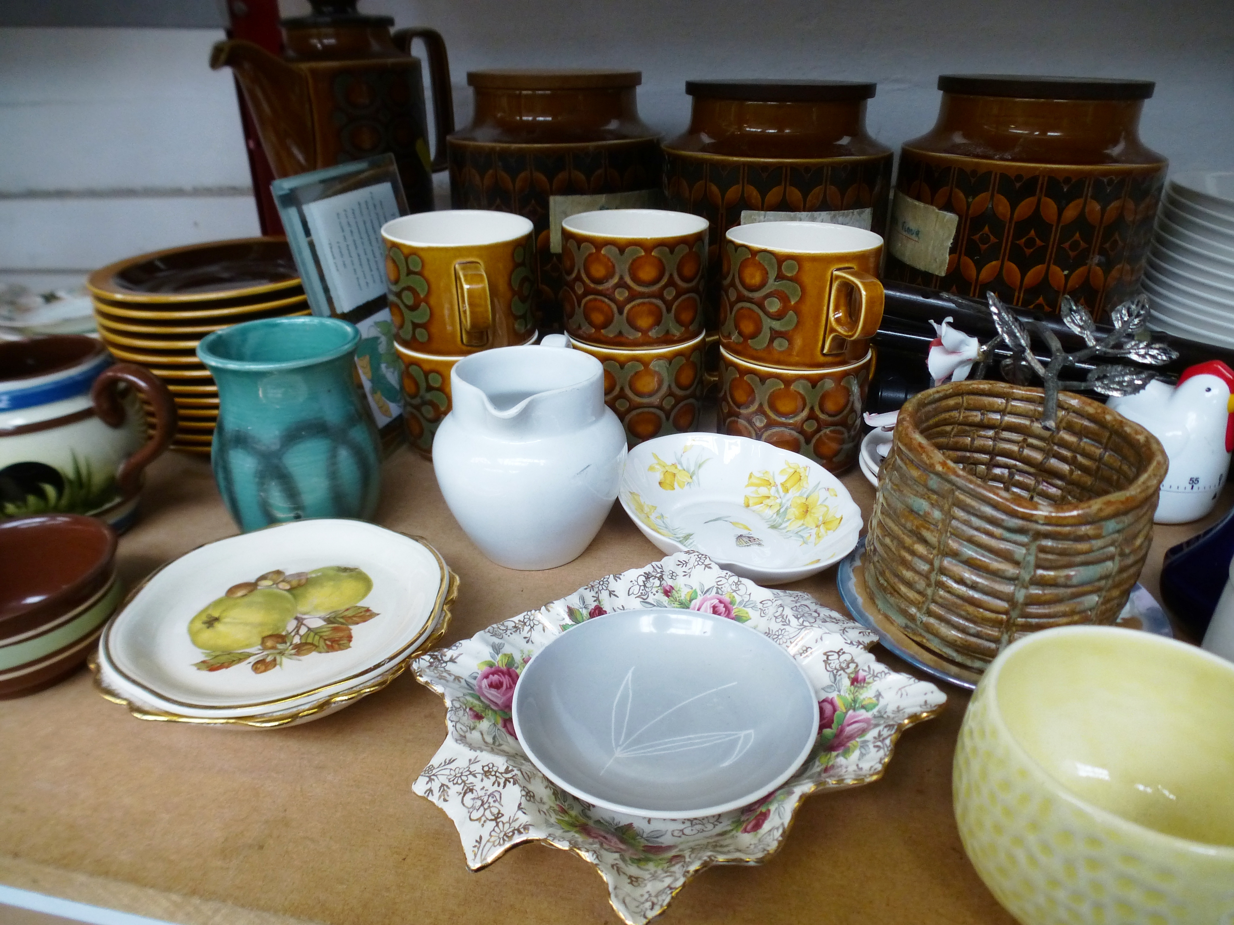 ASSORTED CHINA AND GLASSWARE INCLUDING PART HORNSEA TEASET, QUEEN ANNE, SHELLS, FIGURES, SPODE, - Image 3 of 15