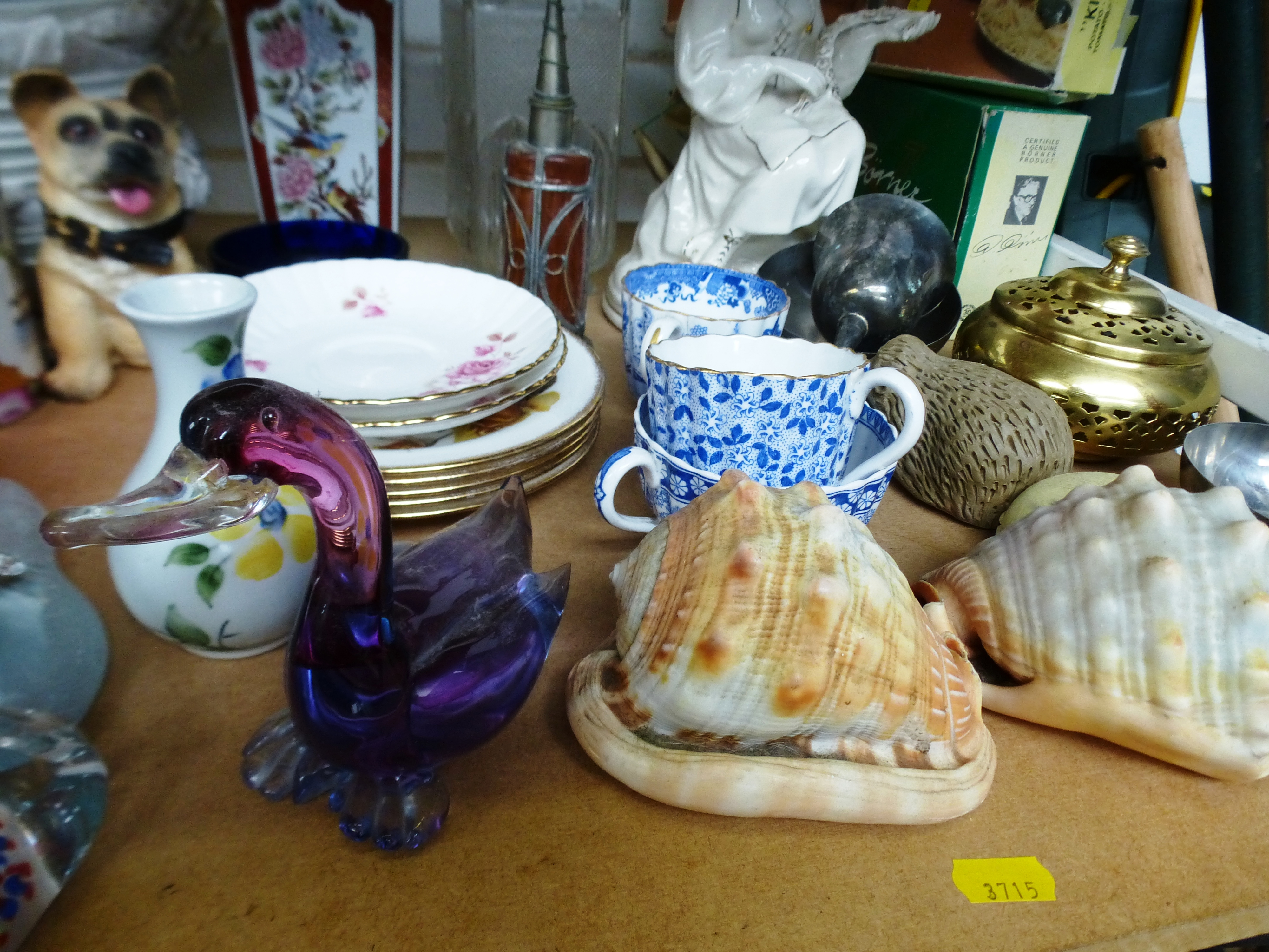 ASSORTED CHINA AND GLASSWARE INCLUDING PART HORNSEA TEASET, QUEEN ANNE, SHELLS, FIGURES, SPODE, - Image 9 of 15