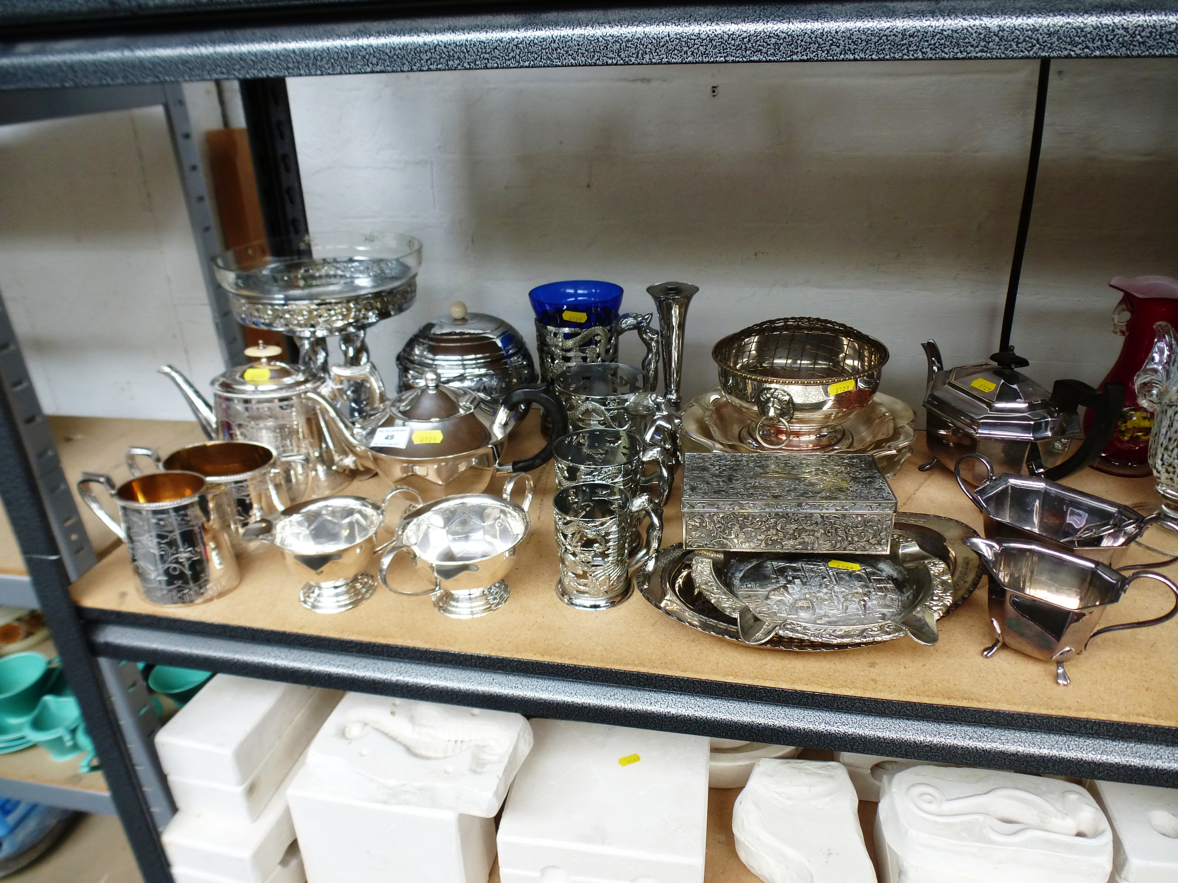 QUANTITY OF ASSORTED PLATED WARE INCLUDING TEASETS, DISHES, COFFEE POT AND CUPS