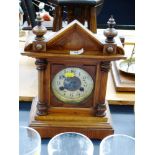 WOODEN MANTLE CLOCK 14.25" X 9.75" X 6"