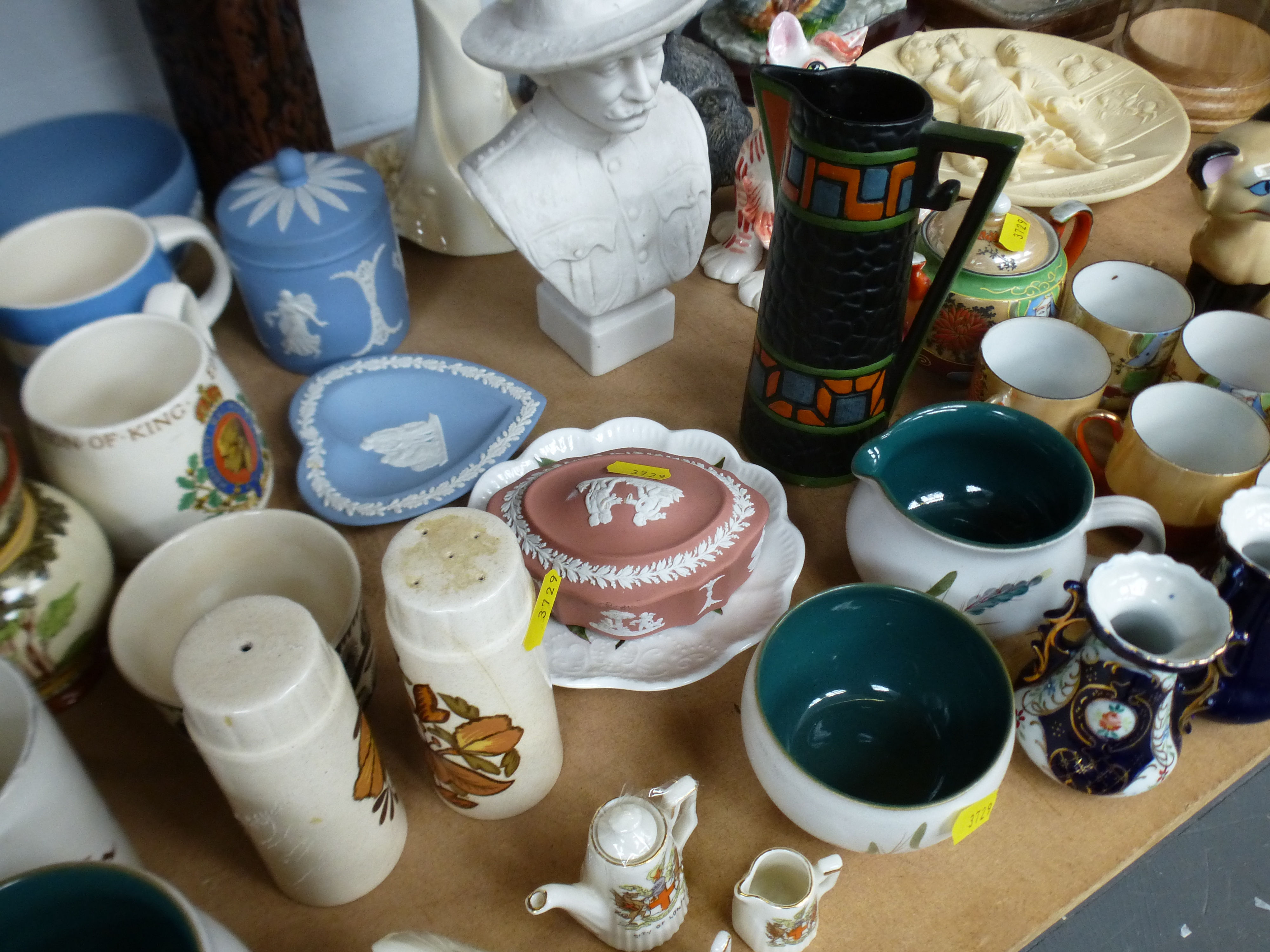 QUANTITY OF ASSORTED POTTERY INCLUDING WADE, WEDGWOOD, POMONA, DENBY, ROYAL DOULTON, ASHTRAYS, - Image 13 of 14