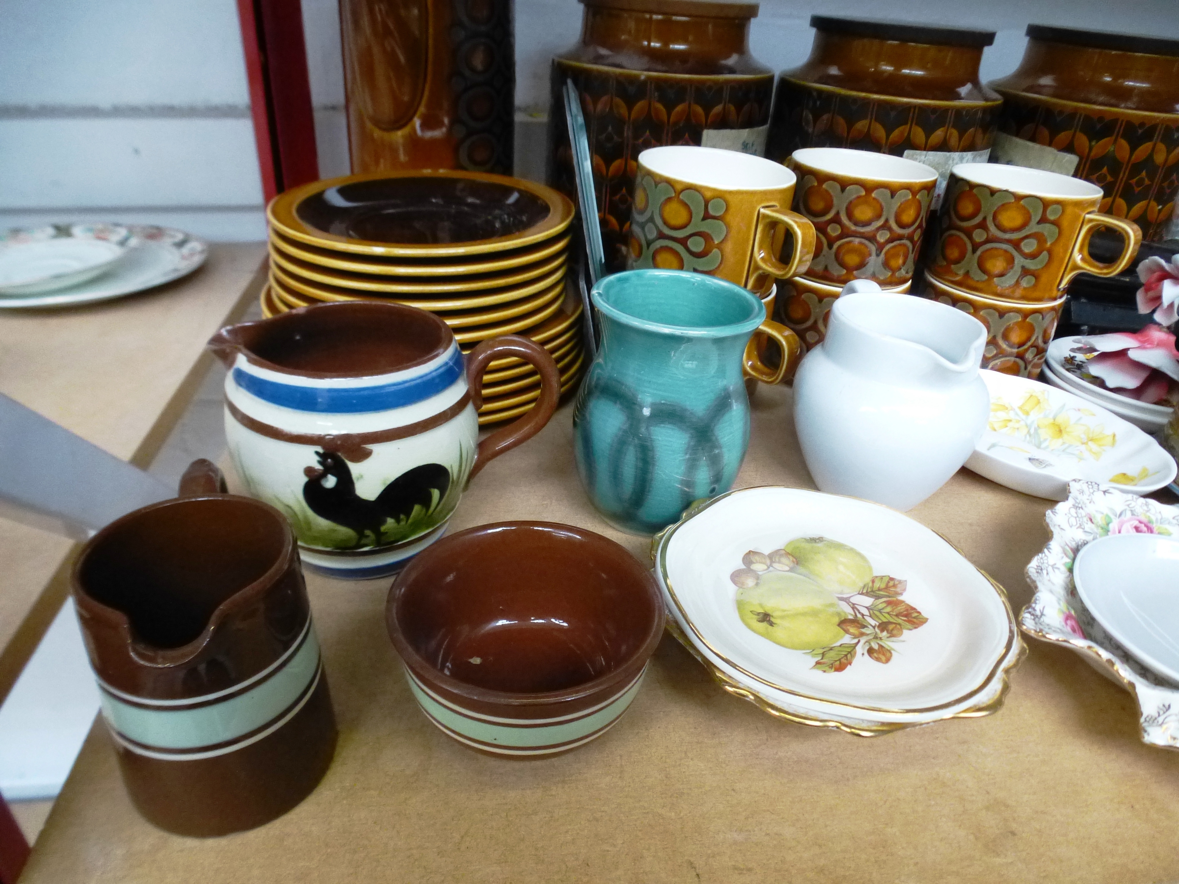 ASSORTED CHINA AND GLASSWARE INCLUDING PART HORNSEA TEASET, QUEEN ANNE, SHELLS, FIGURES, SPODE, - Image 4 of 15