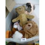 BOX OF SOFT TOYS INCLUDING EWOKS AND GREMLINS