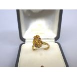 18K GOLD RING WITH MOUNTED NUGGET SIZE L TOTAL W: 5.5G