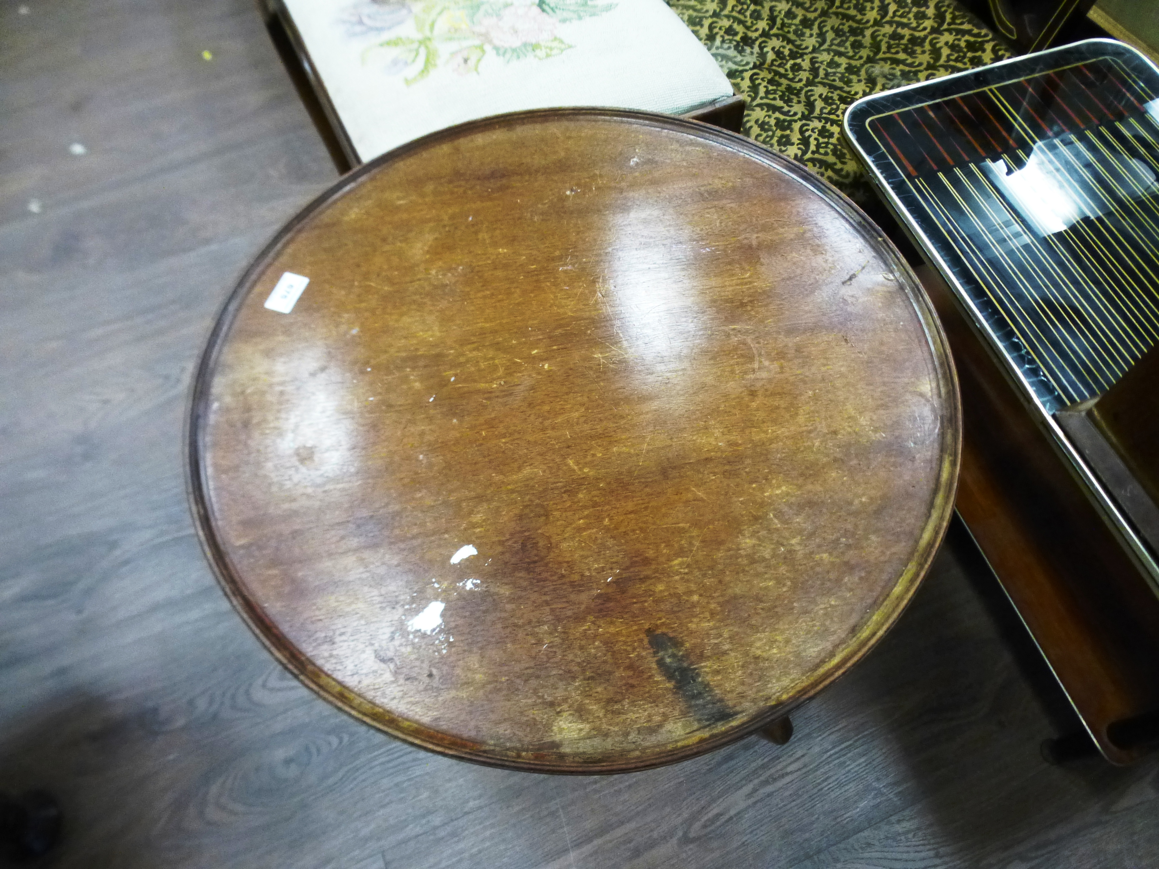 ROUND SIDE TABLE - Image 4 of 4