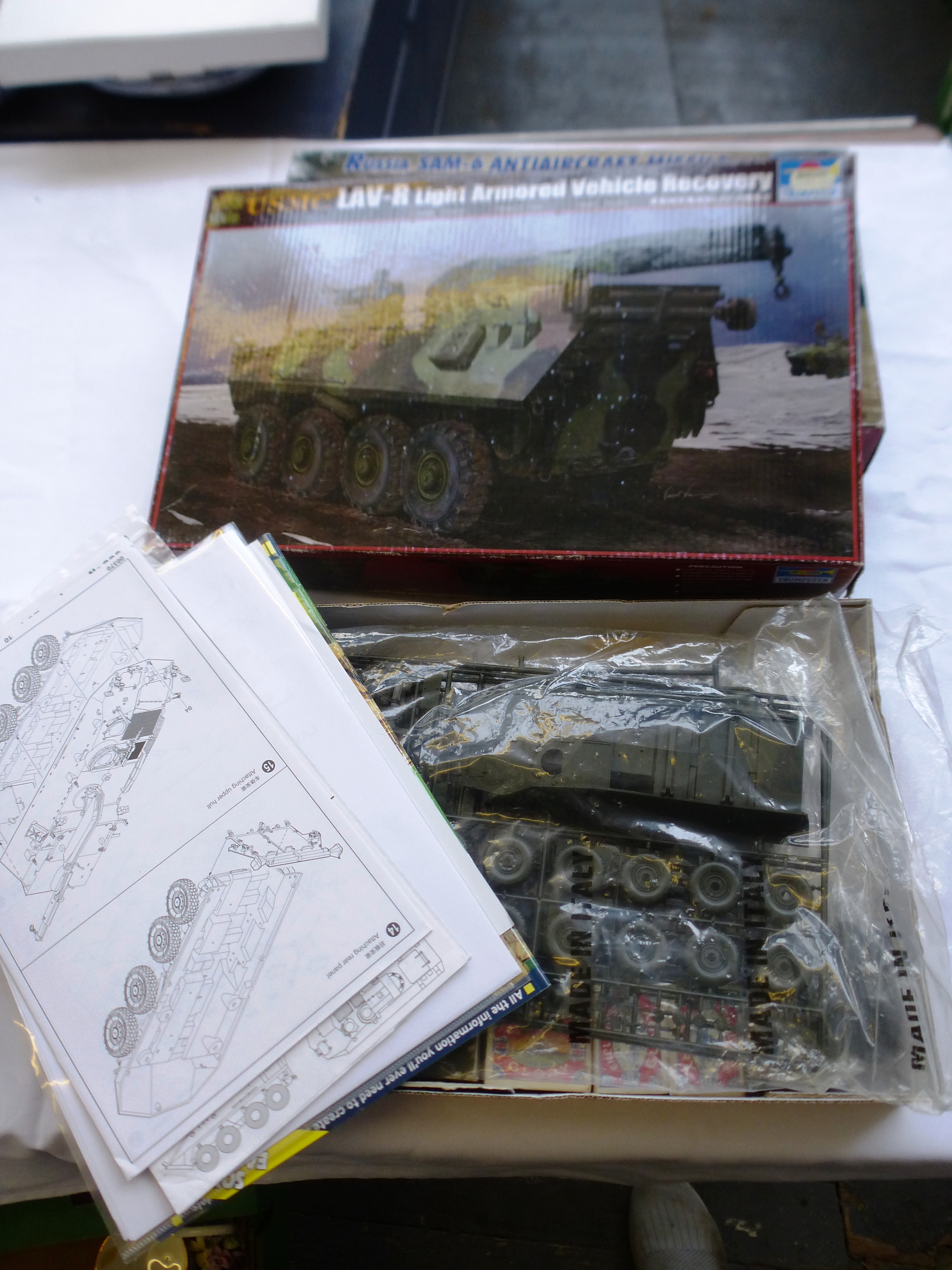 5 BOXED TRUMPETER MODEL KITS - Image 2 of 6
