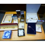 QUANTITY OF ASSORTED COSTUME JEWELLERY AND JEWELLERY BOXES