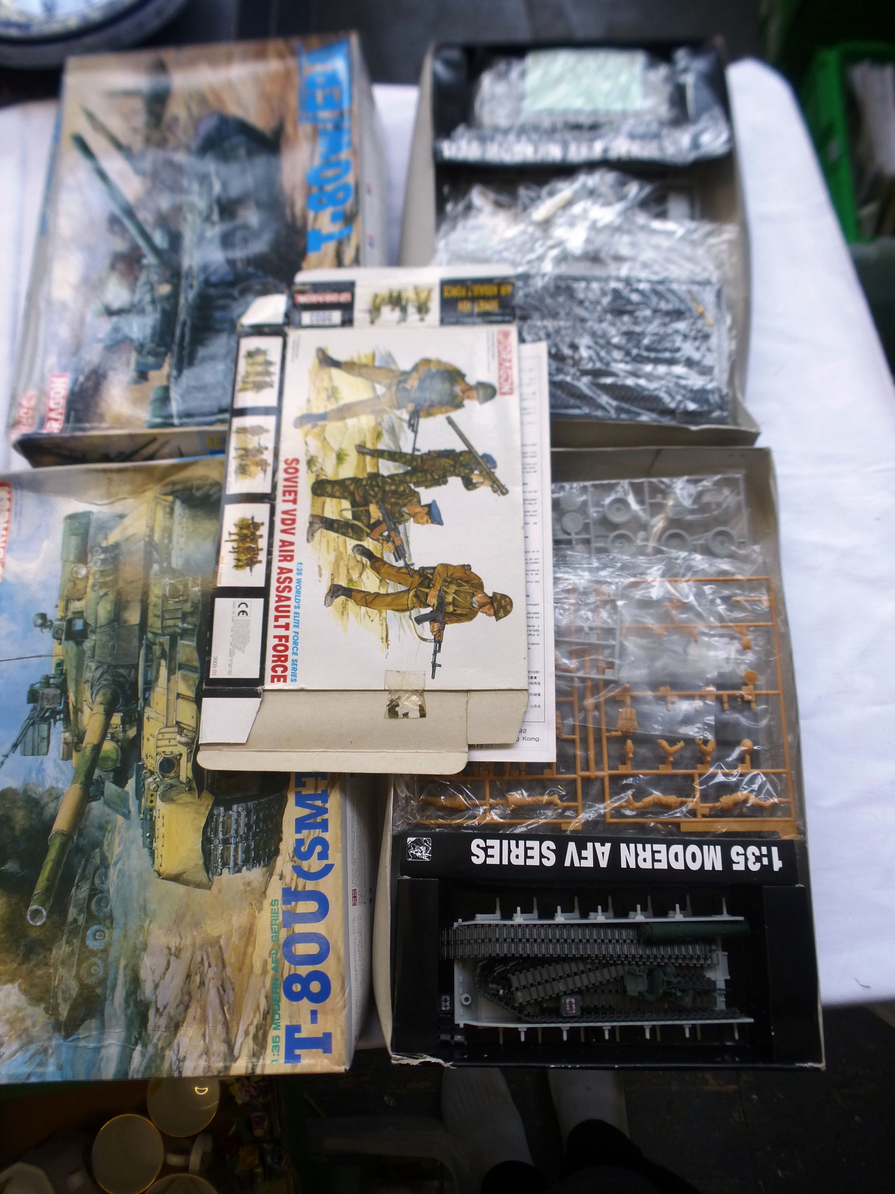 6 BOXED DRAGON MODEL KITS - Image 4 of 4