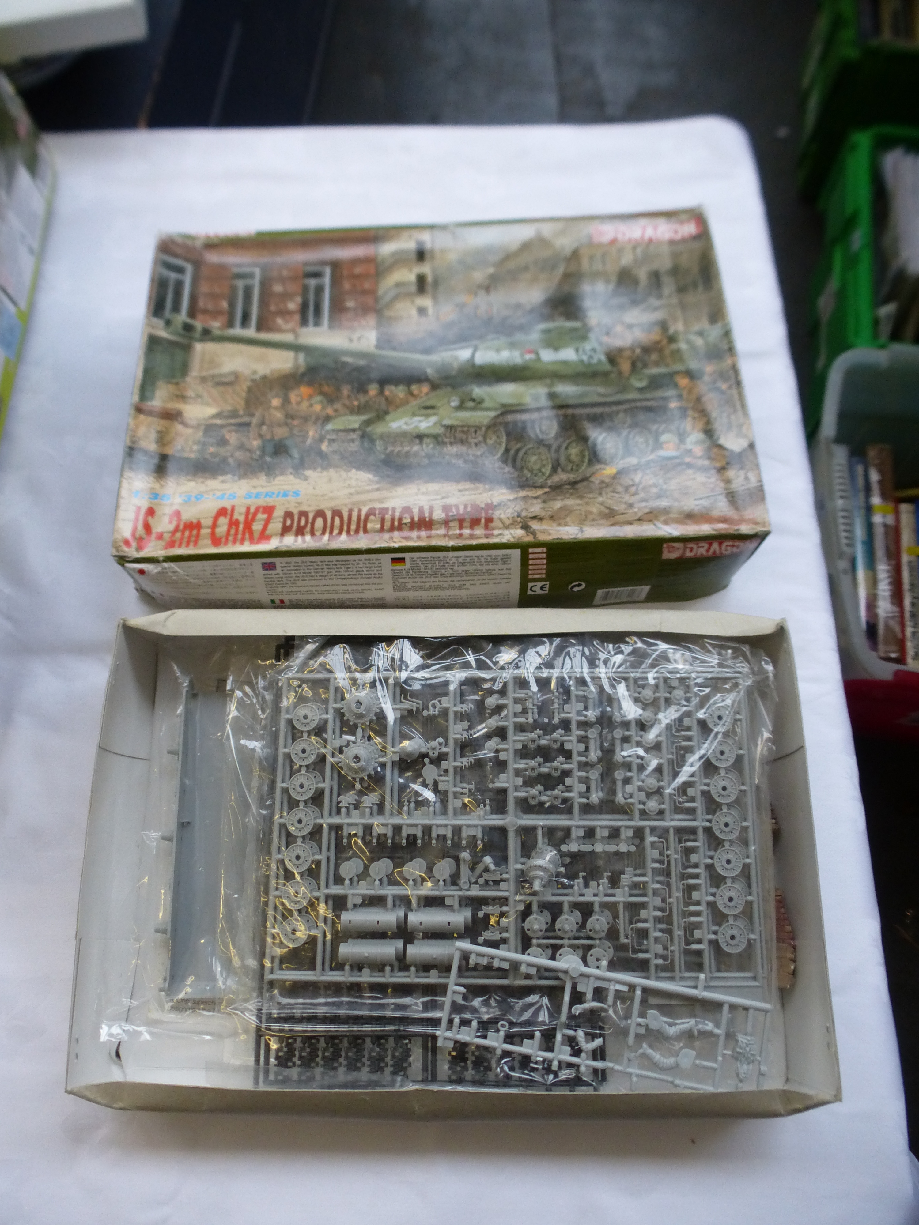 6 BOXED DRAGON MODEL KITS - Image 4 of 6