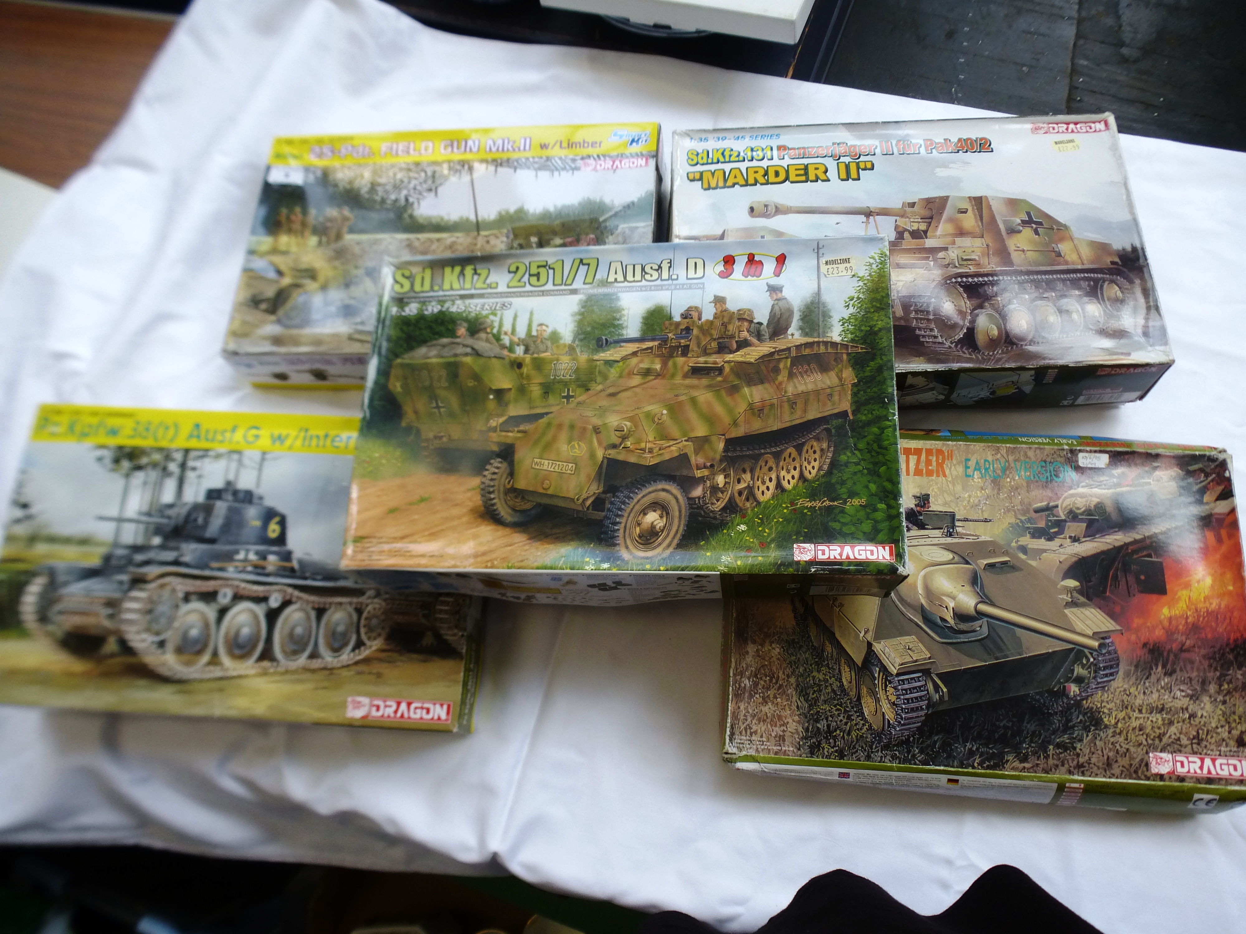 5 BOXED DRAGON MODEL KITS