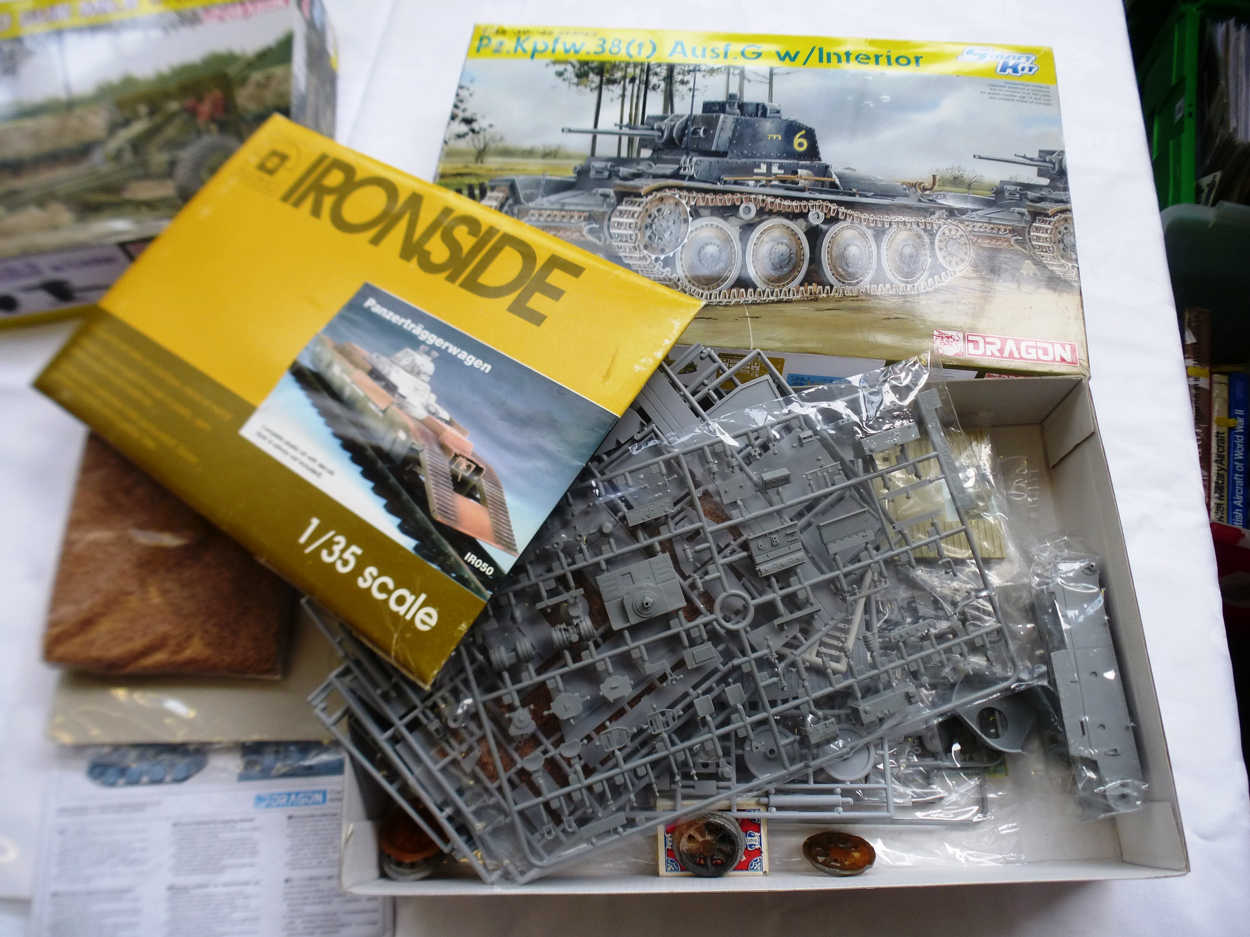 5 BOXED DRAGON MODEL KITS - Image 11 of 12