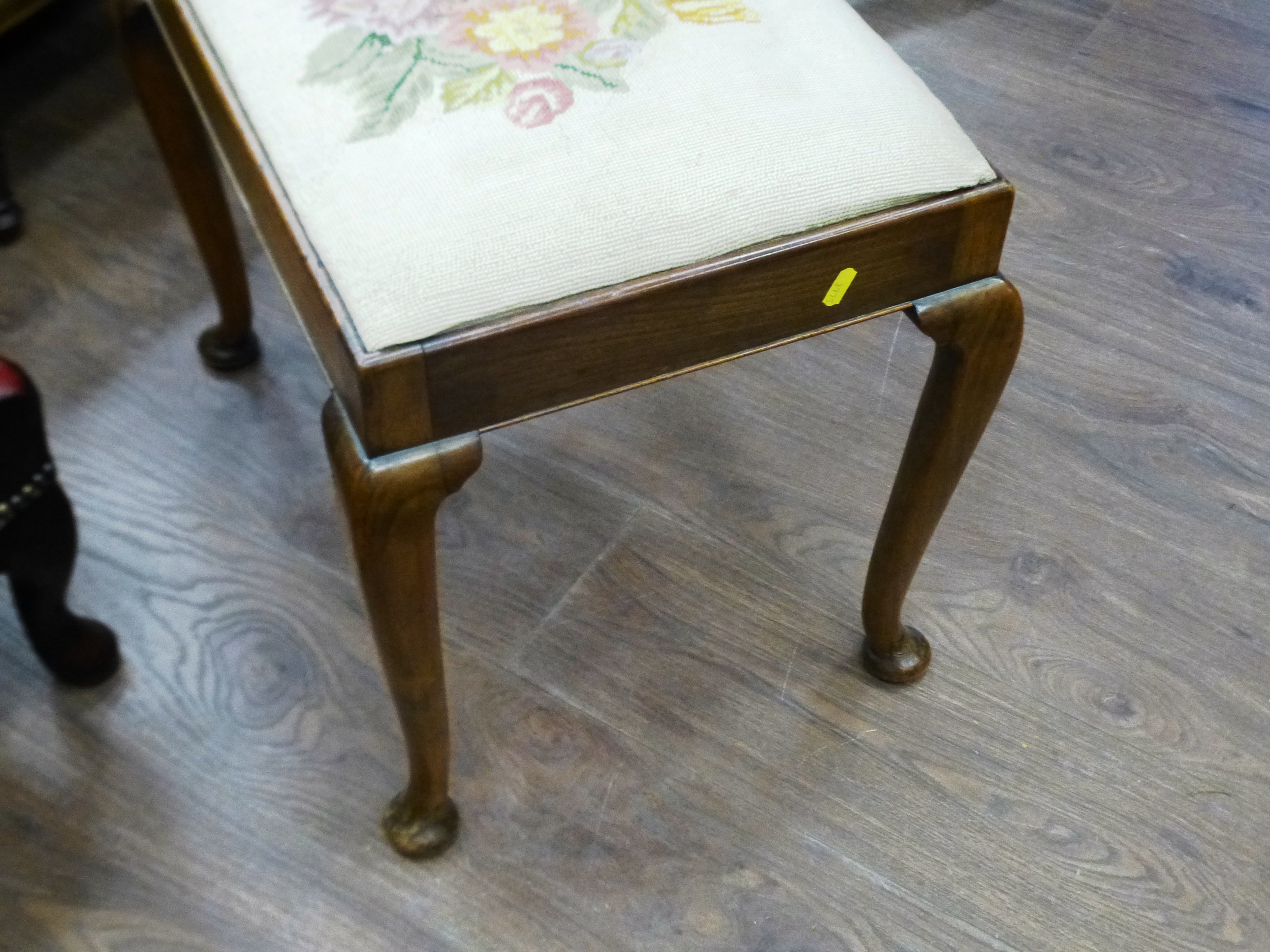 EMBROIDED PIANO STOOL - Image 3 of 3