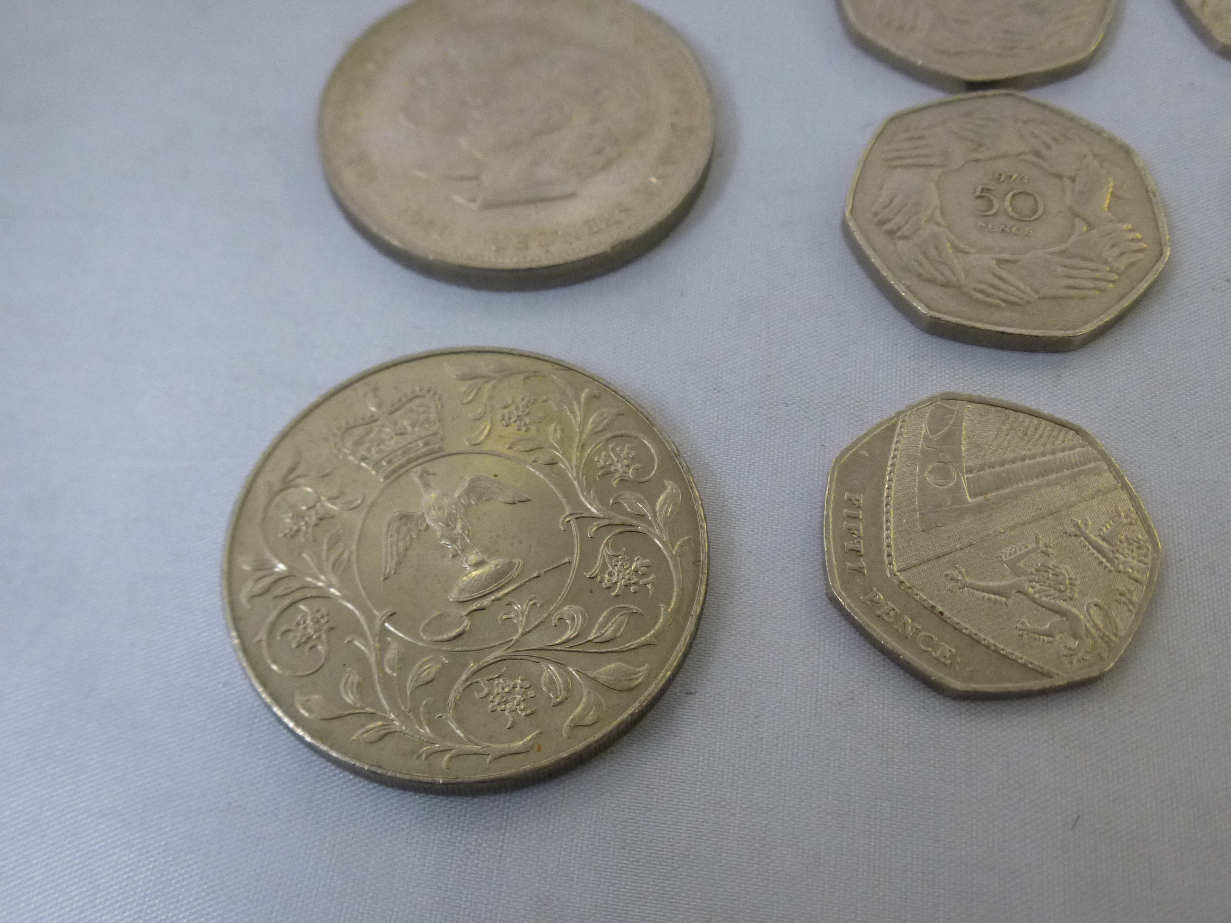 10 CROWNS, £5 COIN, £1 NOTE, £2 COIN, 13 50PS, 2 HALF CROWNS AND 3 6 PENCES - Image 8 of 12
