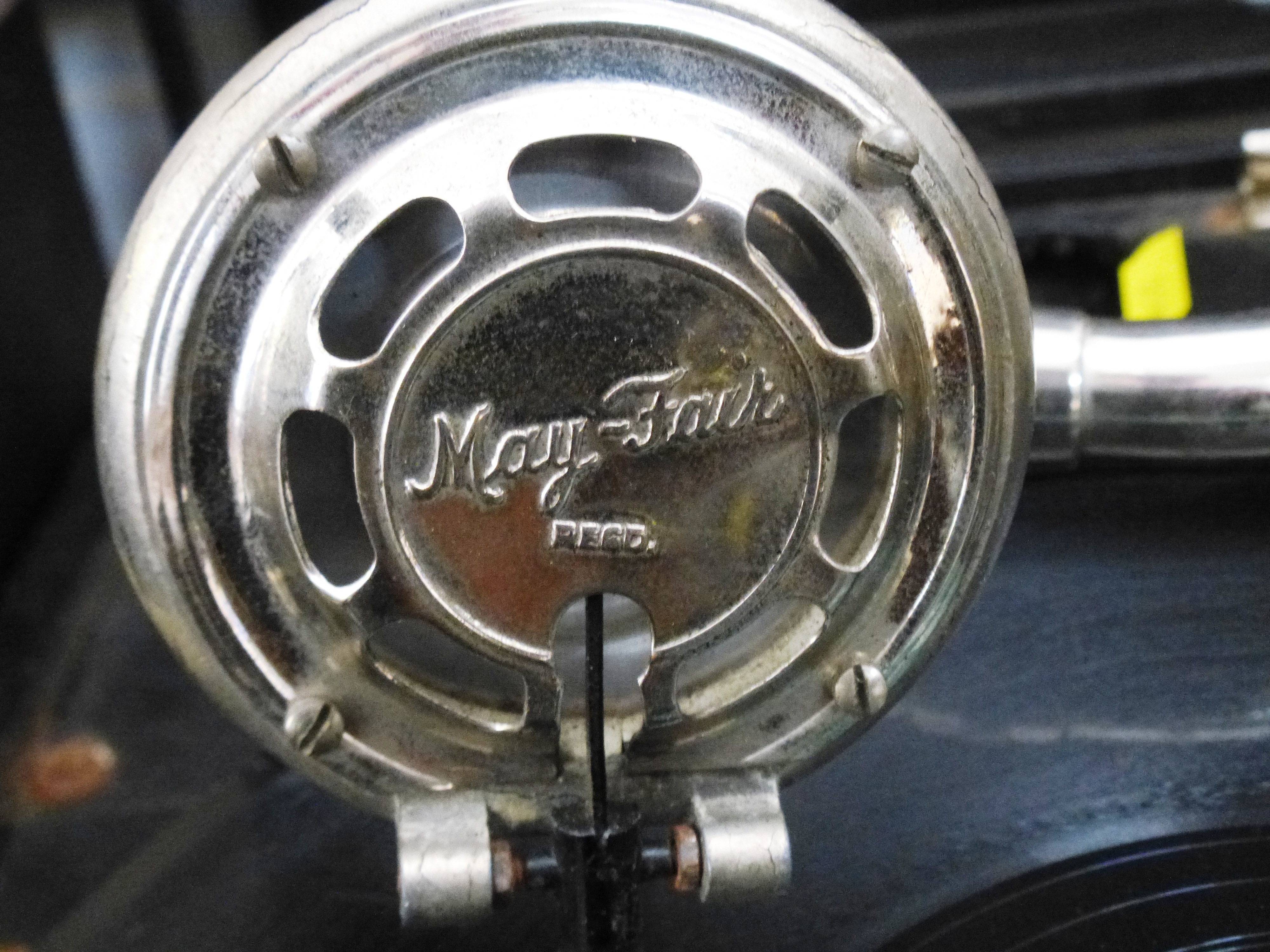 MAYFAIR DELUXE MODEL GRAMOPHONE - Image 4 of 7