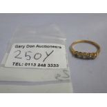 18K GOLD AND DIAMOND RING SIZE: O W:2G