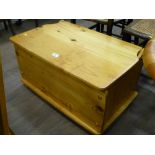 PINE BLANKET BOX