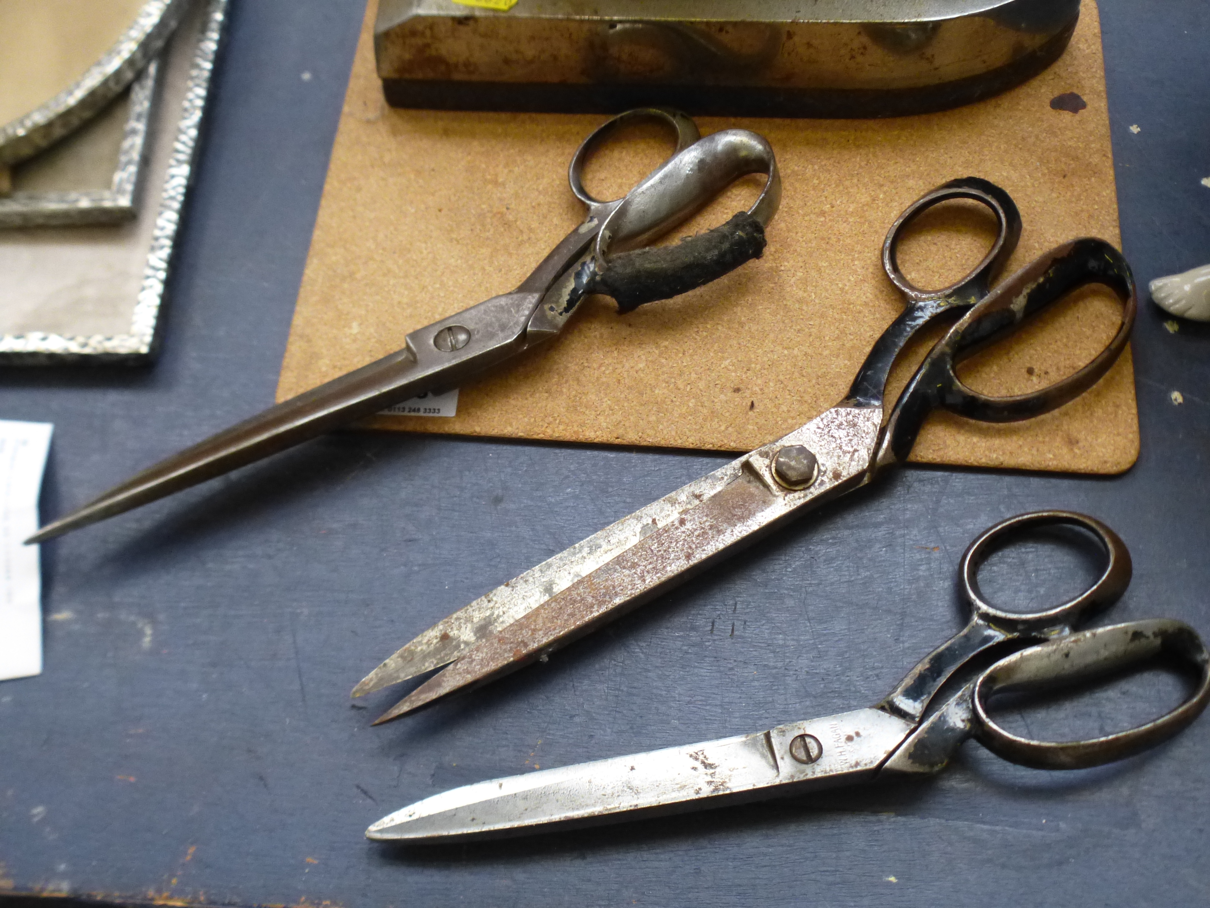 DOWSINGS IRON AND 3 PAIRS OF SHEARS - Image 4 of 8