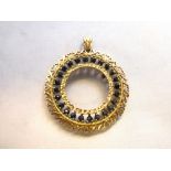 9K GOLD AND BLUE STONE SOVEREIGN HOLDER TOTAL W: 7.6G