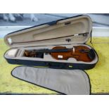 PALATINO VN-440 VIOLIN AND BOW IN CASE