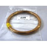 9K GOLD BANGLE W: 15.4G