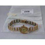 9K GOLD ACCURIST WATCH W:10.4G