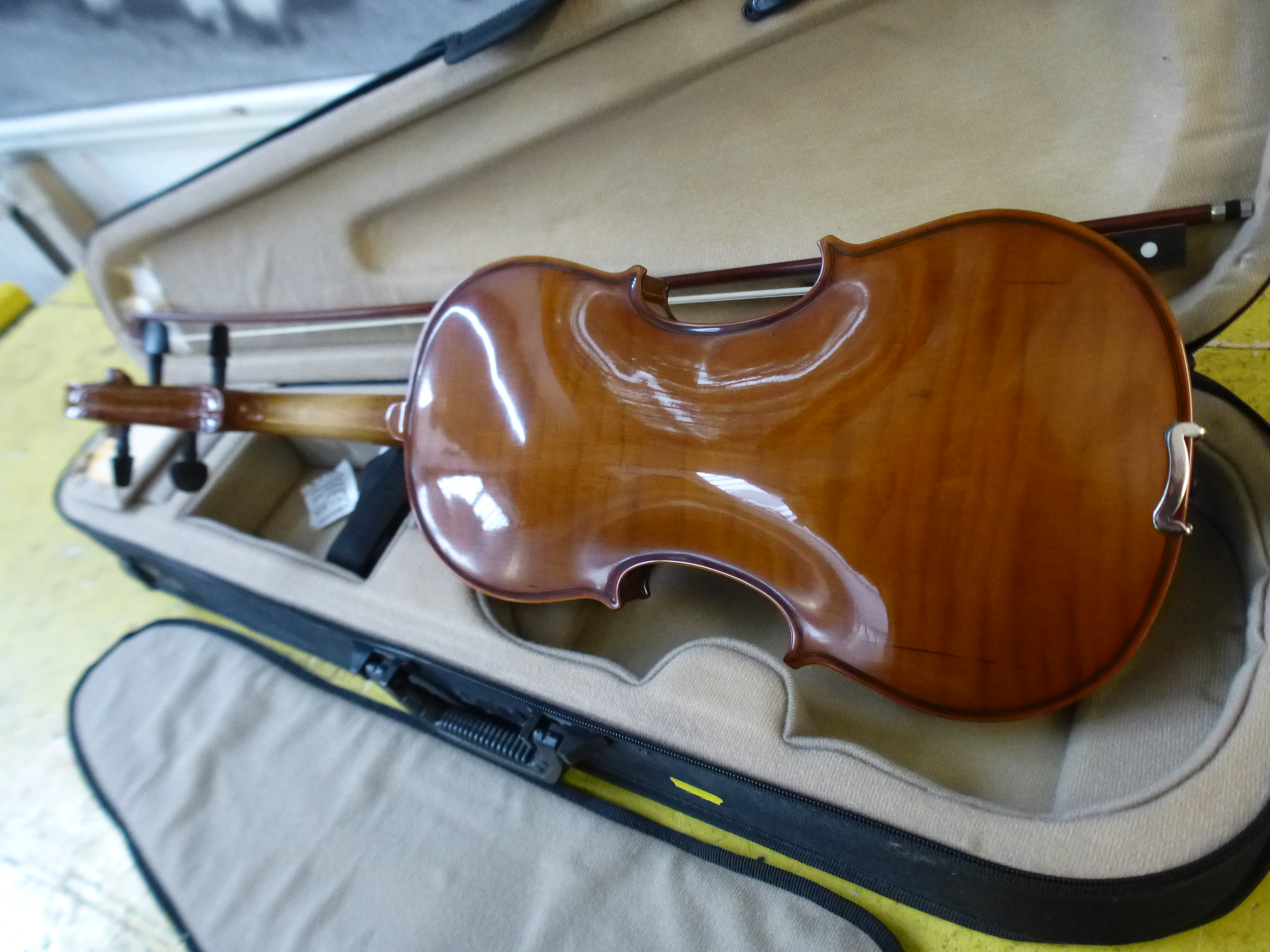 PALATINO VN-440 VIOLIN AND BOW IN CASE - Image 15 of 18