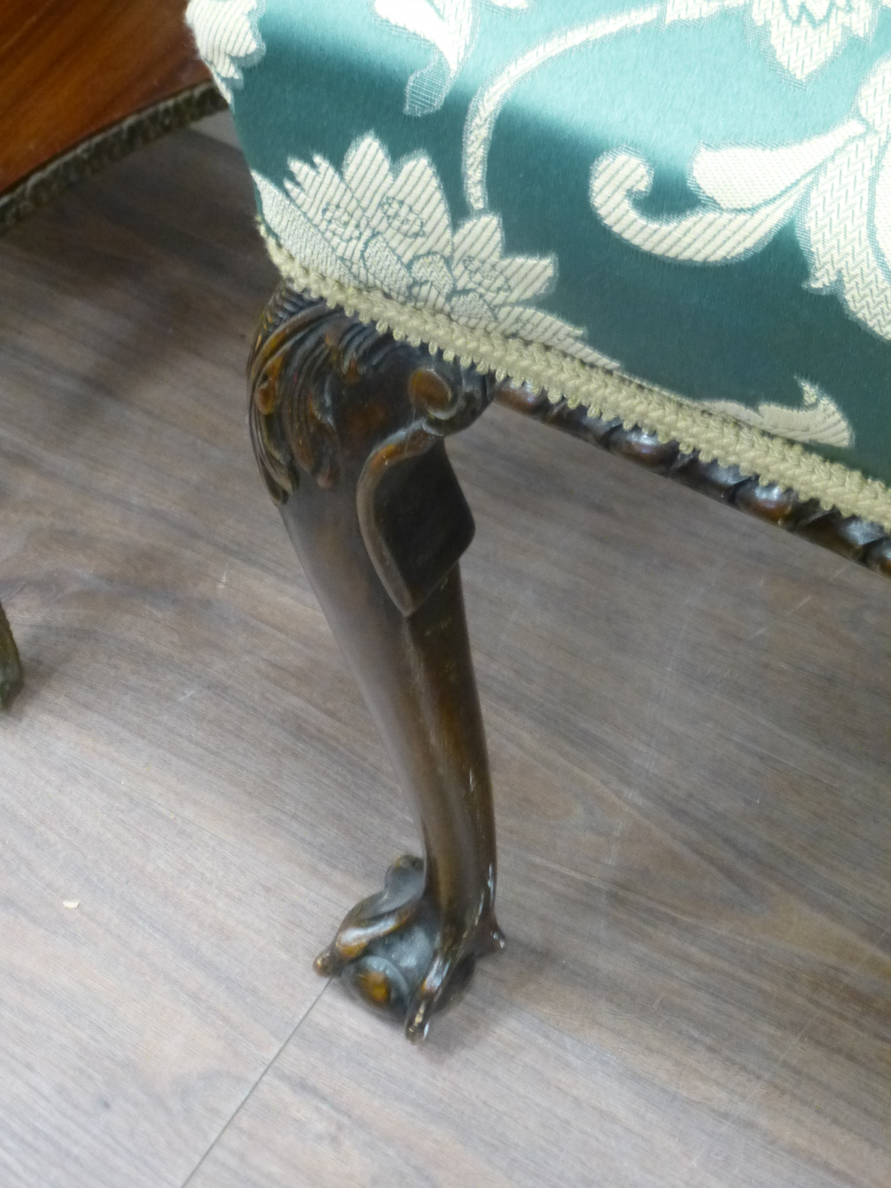 CLAW AND BALL PIANO STOOL - Image 3 of 3