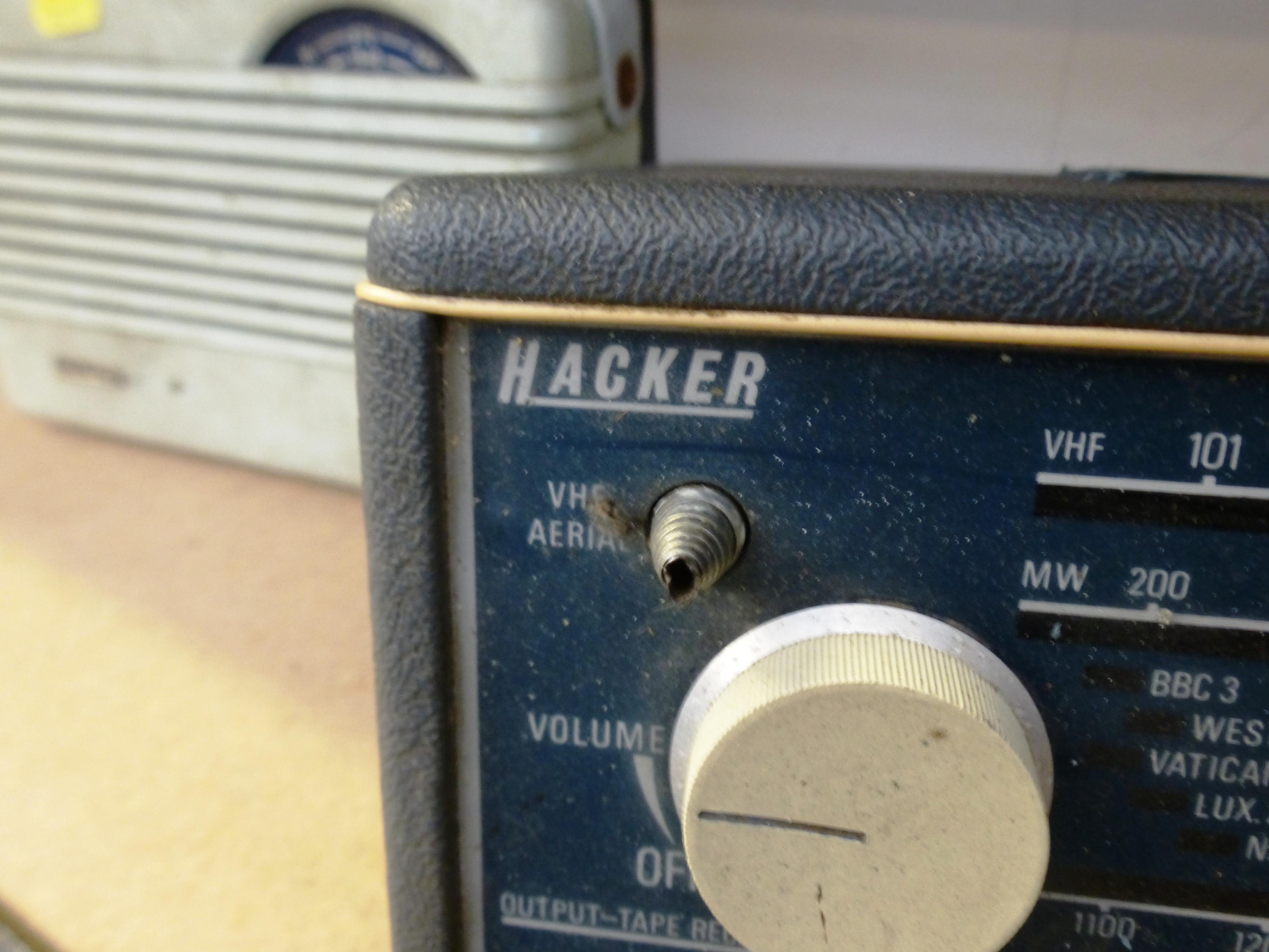 HACKER SOVEREIGN II RADIO - Image 4 of 8