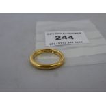 18K GOLD RING SIZE: N W:5.4G