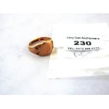 9K GOLD SIGNET RING SIZE: T W: 5.5G