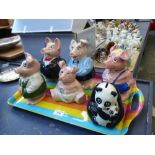 SET OF 5 NATWEST PIG MONEY BANKS AND A NATWEST PANDA MONEY BANK