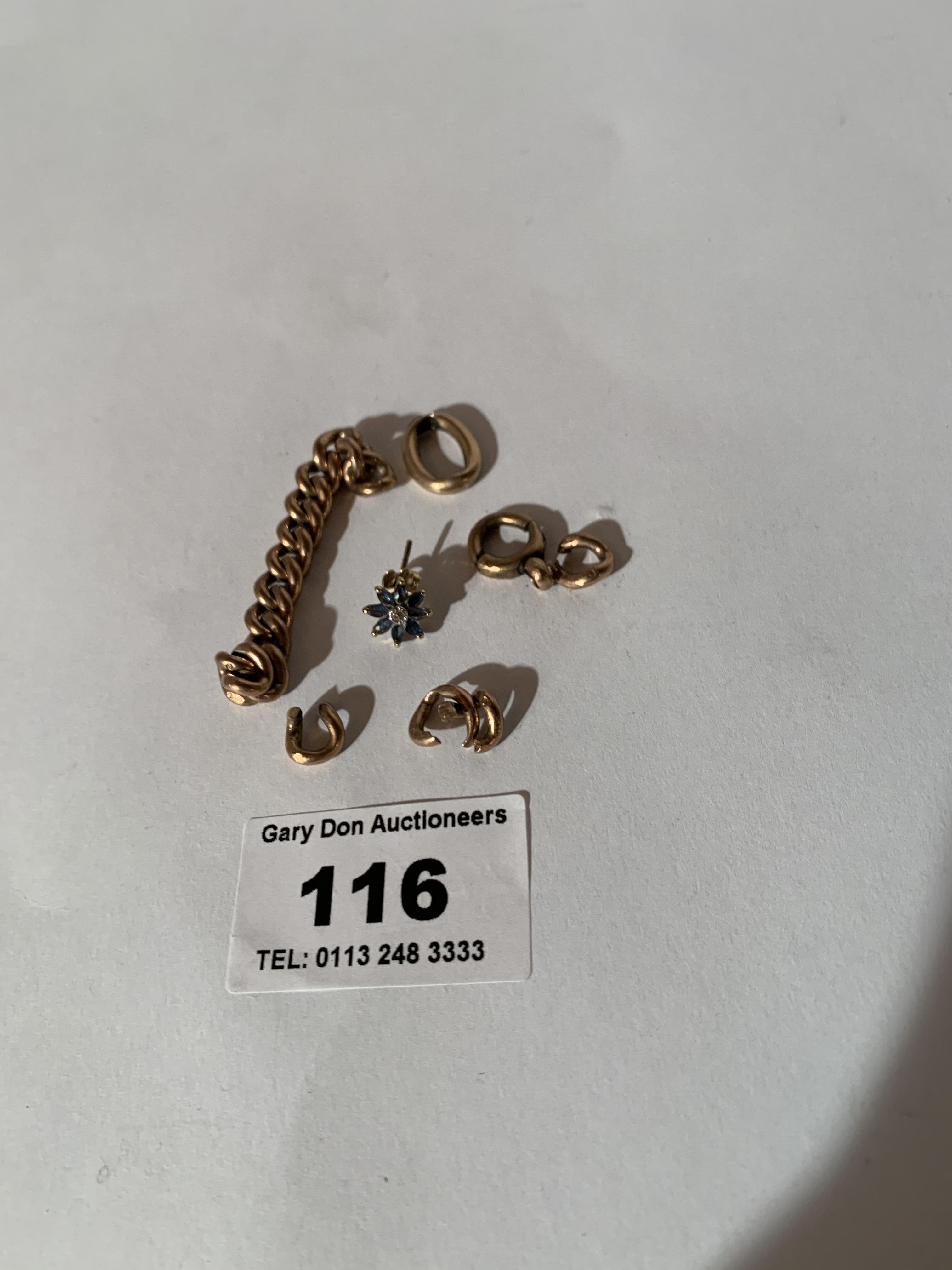 9k gold single earring and broken links, w: 11.66 grams