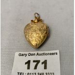 9k gold heart locket, w: 4.32 grams, length 1”