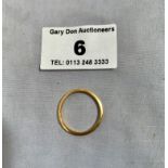 22k gold ring, w: 1.75 grams, size N