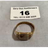 9k gold signet ring, w:4.3 grams, size P