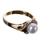 (ref. 20399) 9ct Pearl set ring (3.1gm)