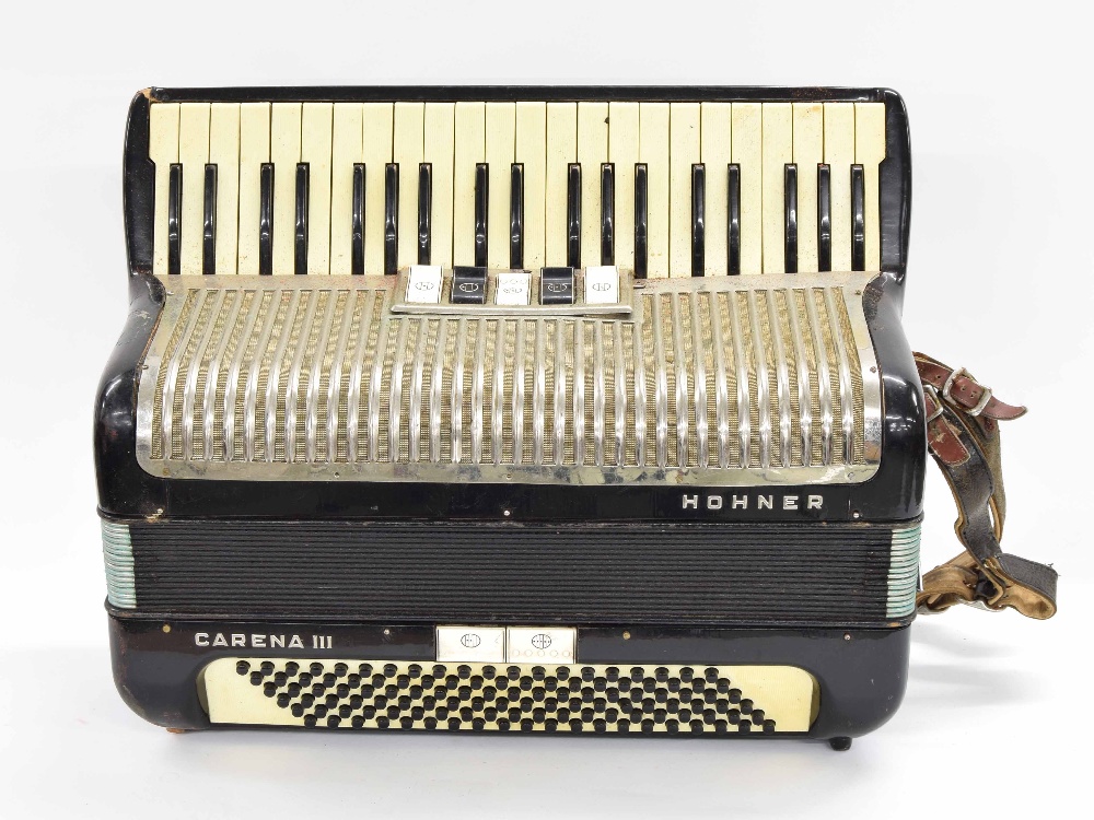 Hohner Carena III electric piano accordion, case