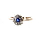 18ct and platinum sapphire and diamond daisy cluster ring, cluster 8.5mm diameter, 2.9gm, ring
